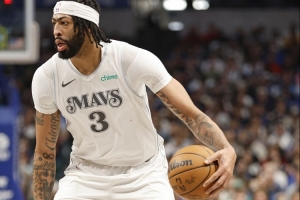 开云平台-队记：浓眉预计将缺席独行侠明日背靠背对阵尼克斯的比赛