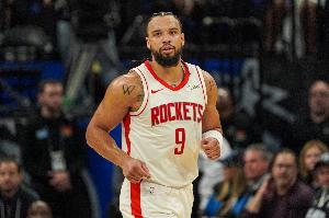 开云平台-下一场你们得加油！狄龙出战28分钟 16中9&amp;三分8中3砍下21分